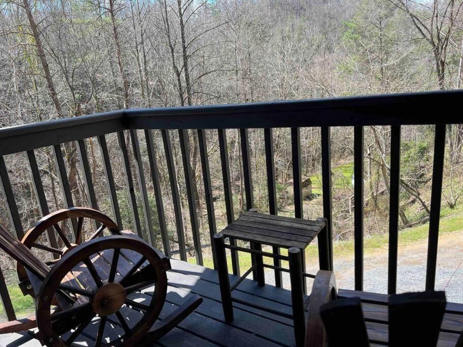 Pioneer Pass- Hot Tub, 2 Bdrm, W&D, Pets Ok Villa Pigeon Forge Exterior photo