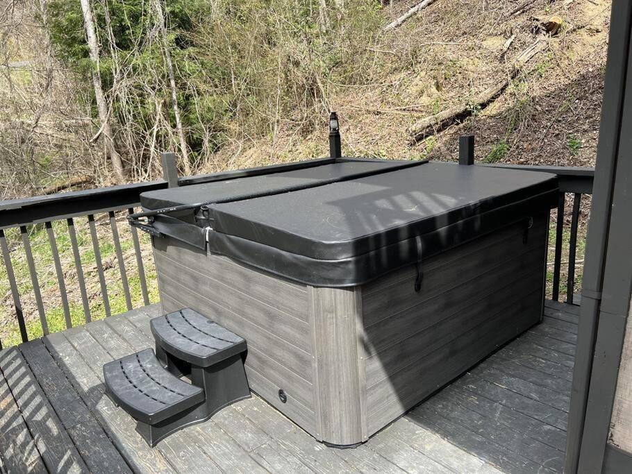 Pioneer Pass- Hot Tub, 2 Bdrm, W&D, Pets Ok Villa Pigeon Forge Exterior photo